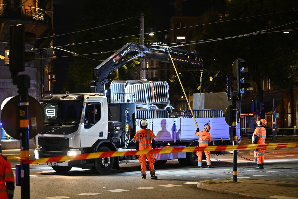 Person Hospitalized After Power Lines Fall in Central Stockholm