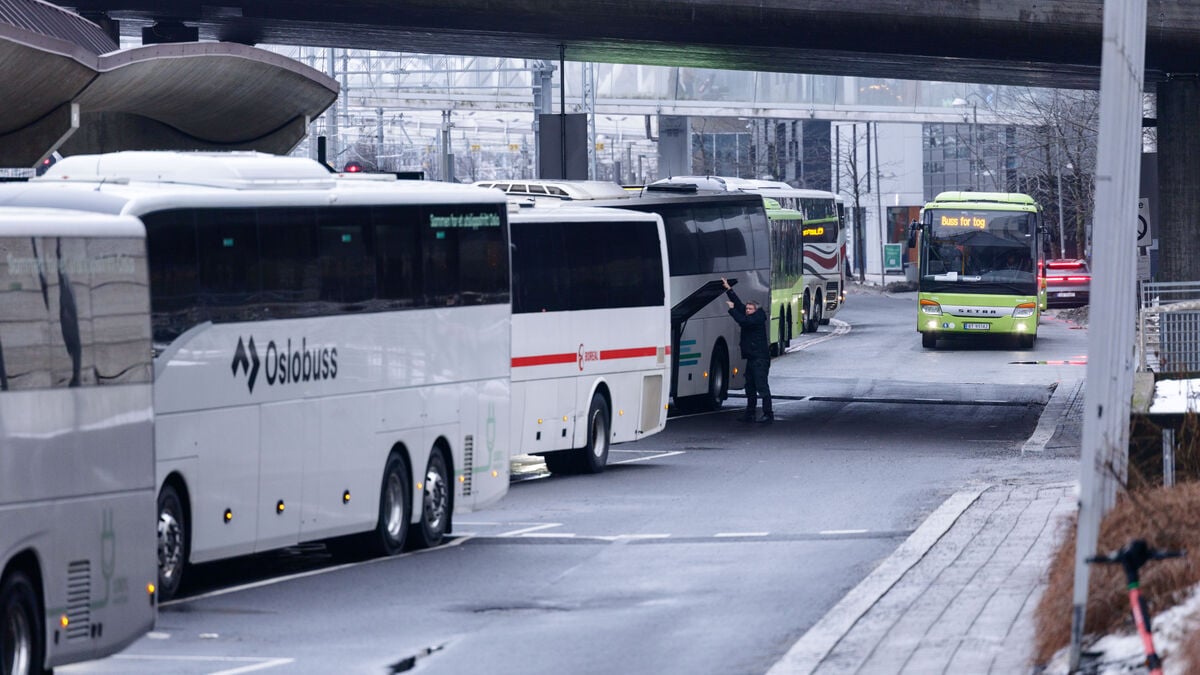 Teenager stole bus and drove over 300 kilometers - again