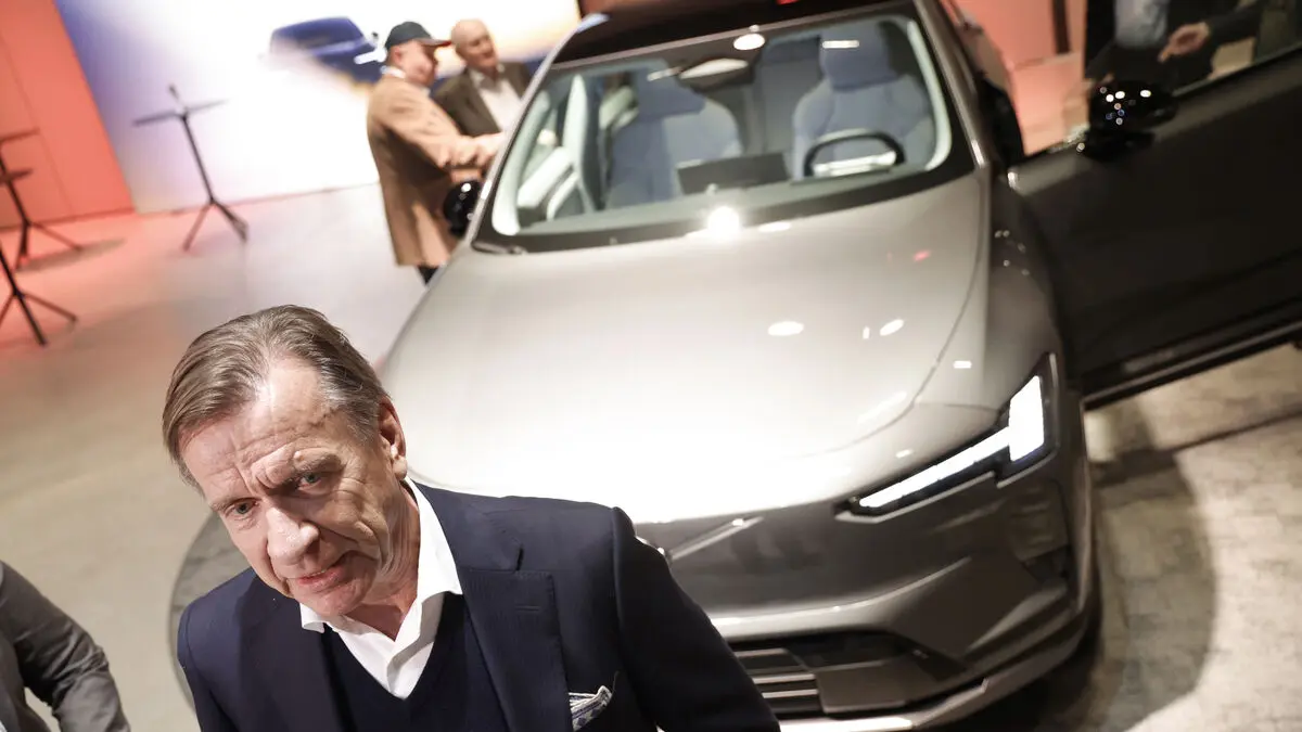 Volvo Cars sales decline sharply in first quarter