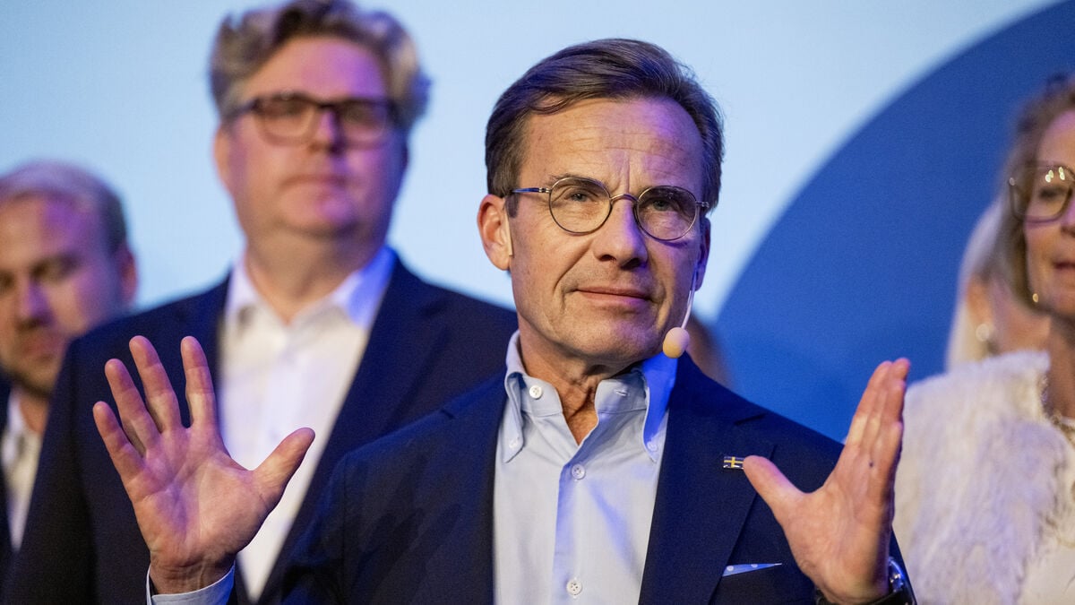 Prolonged Government Talks Risk Eroding Voters’ Trust, Political Scientist Warns