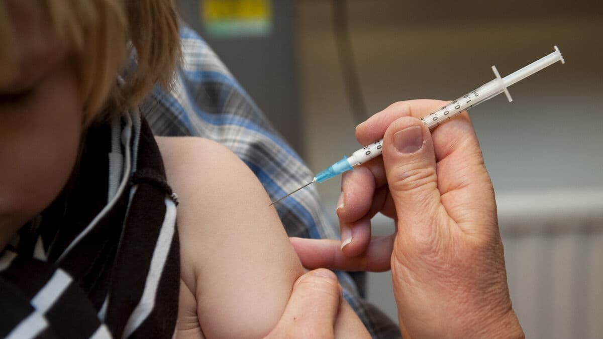 Measles outbreak after Urkult raises questions about vaccination, who needs a booster?