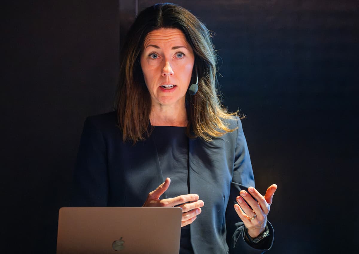 Central Bank Warns: Global Uncertainty Threatens Economic Stability