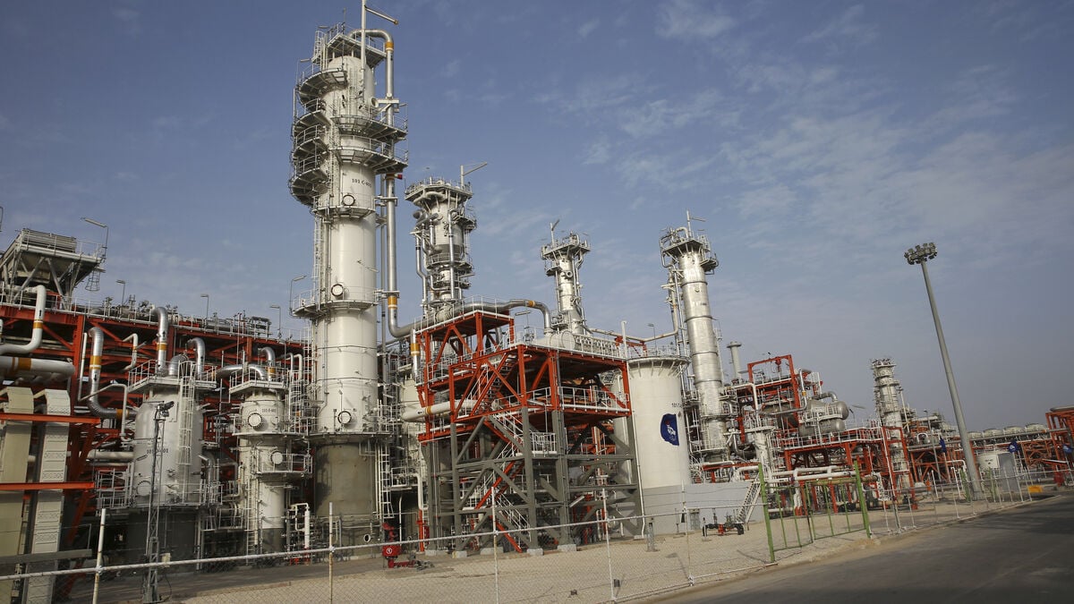 Oil and gas prices surge after bomb attacks on Iranian facilities