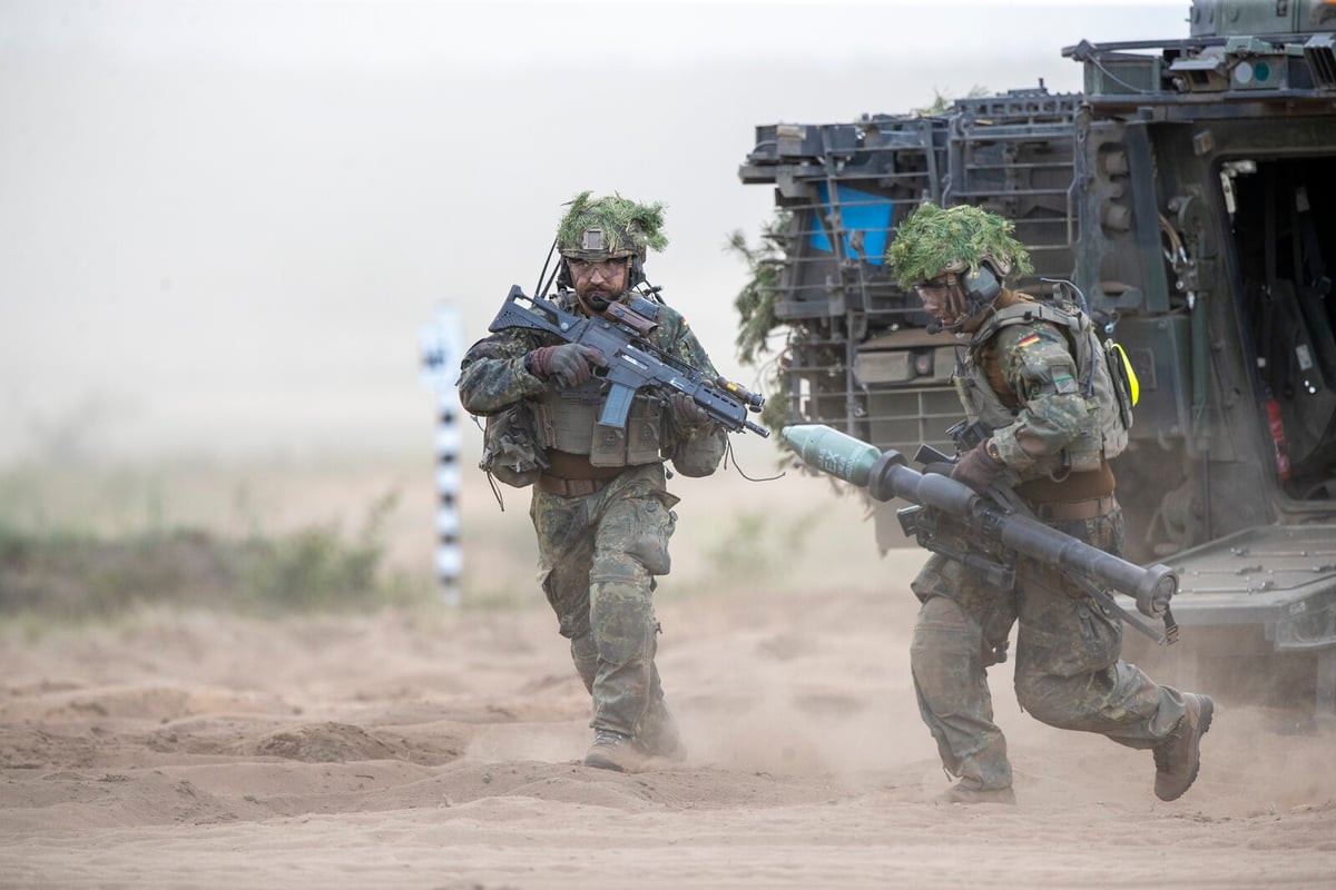 Europe Urged to Train Soldiers Amid US Security Concerns