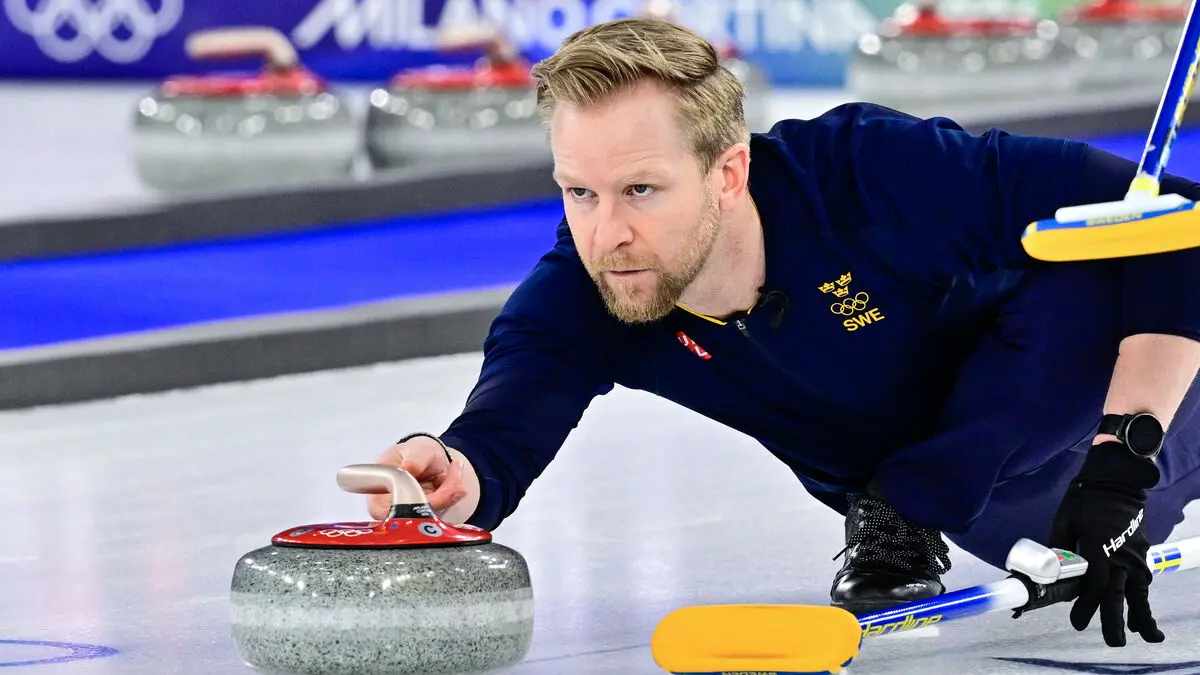 Curling men advance to the World Cup playoffs