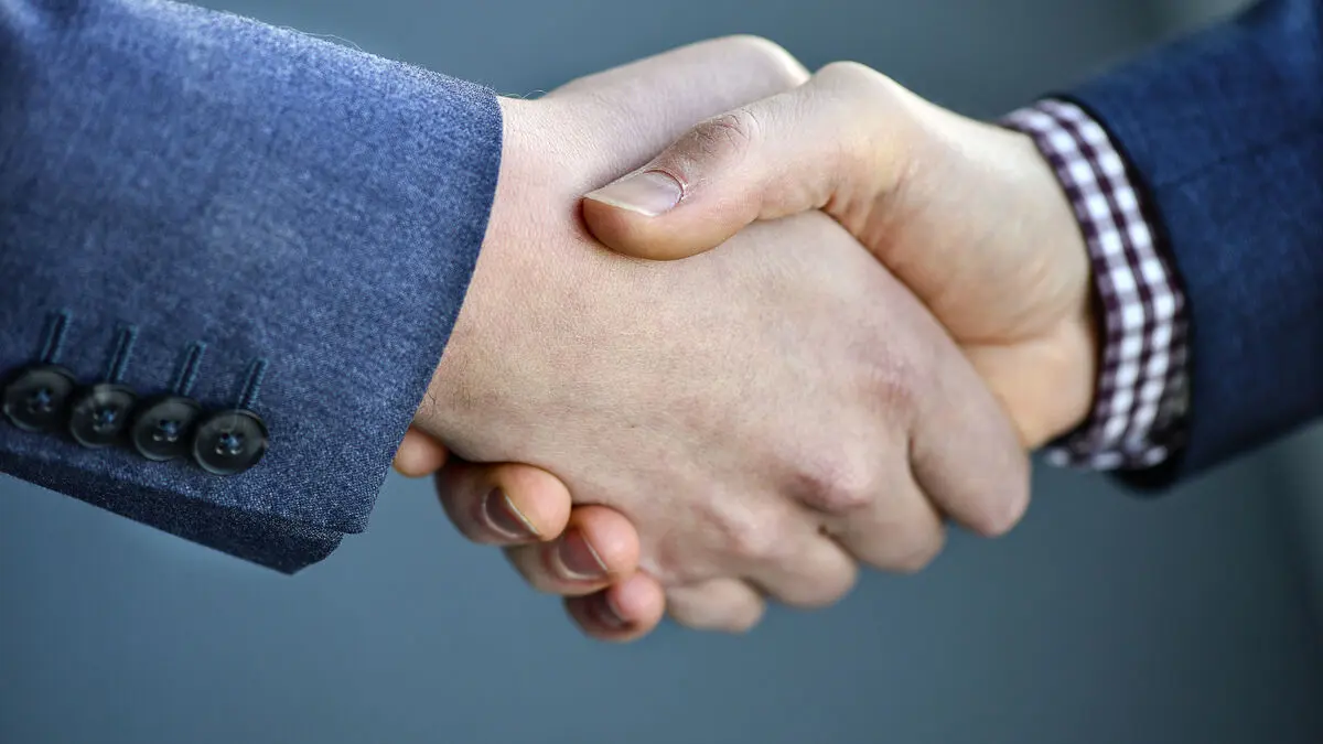 Doctor demanded a handshake from a man with autism - DO deems it discrimination