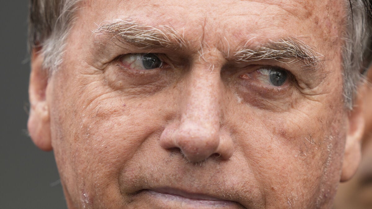 Bolsonaro moved to bigger prison cell with kitchen and outdoor area