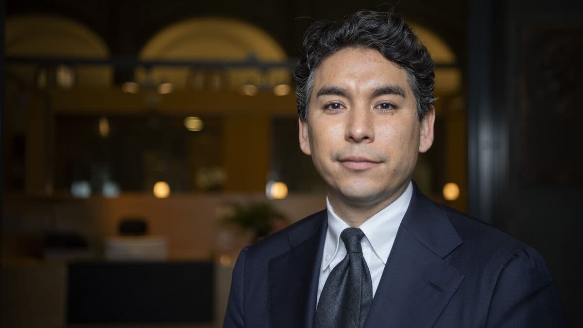 Stock market crash expected after