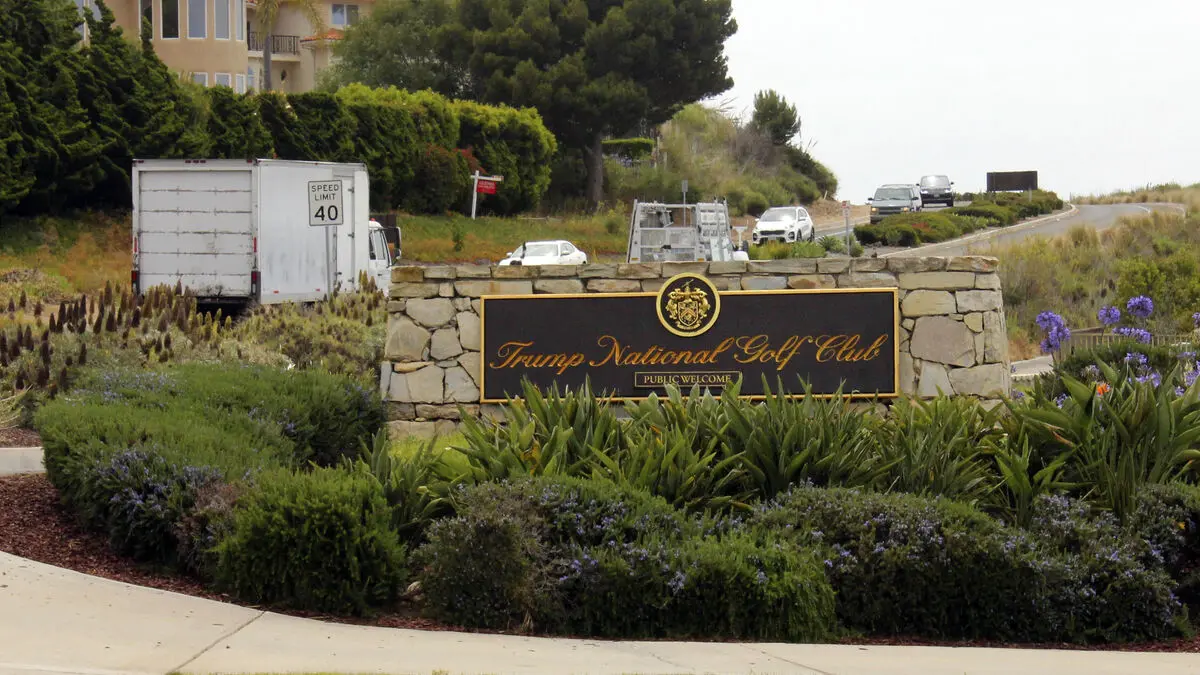 Man arrested at Trump's golf course after filming security, ammunition found in car