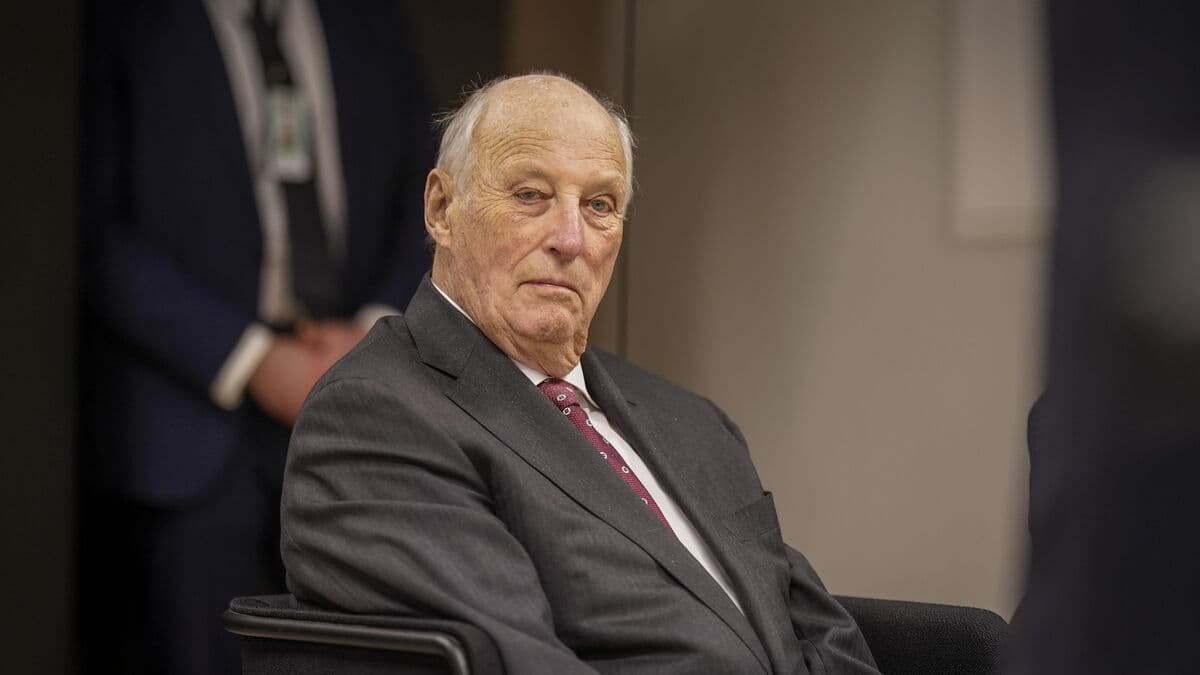 Norway's King Harald hospitalized in Tenerife