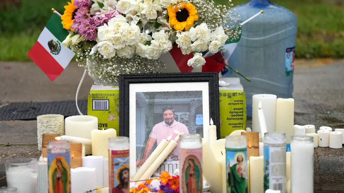 ICE raids intensify as Mexico seeks action over migrant deaths in US custody