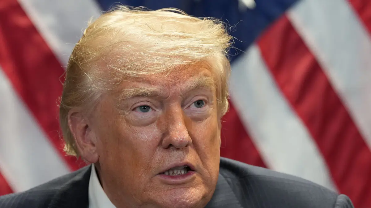 Trump says U.S. would destroy Iran if he is assassinated
