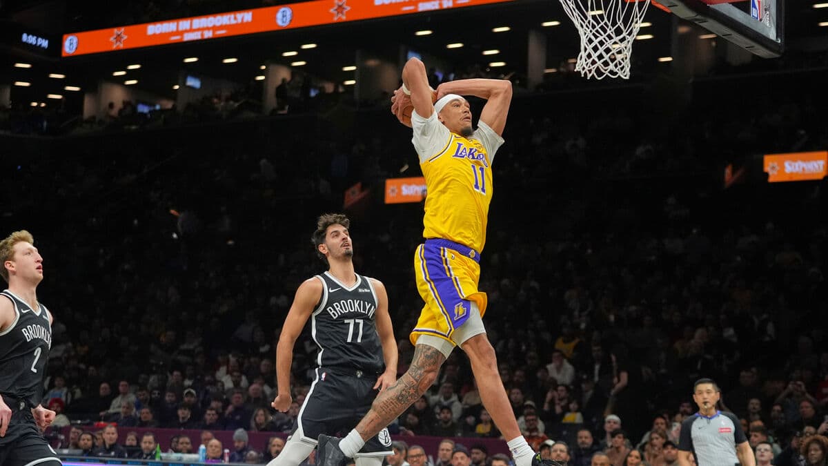 Lakers' Jaxson Hayes suspended one game for pushing Washington mascot G-Wiz