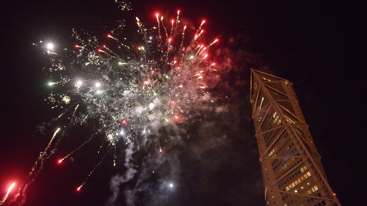 Hectic for 112 calls on New Year's Eve, SOS Alarm says