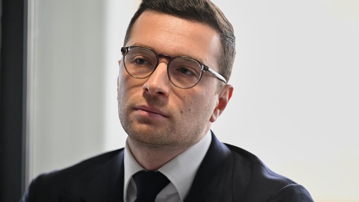 EU prosecutors raid far-right Identity and Democracy group over suspected embezzlement