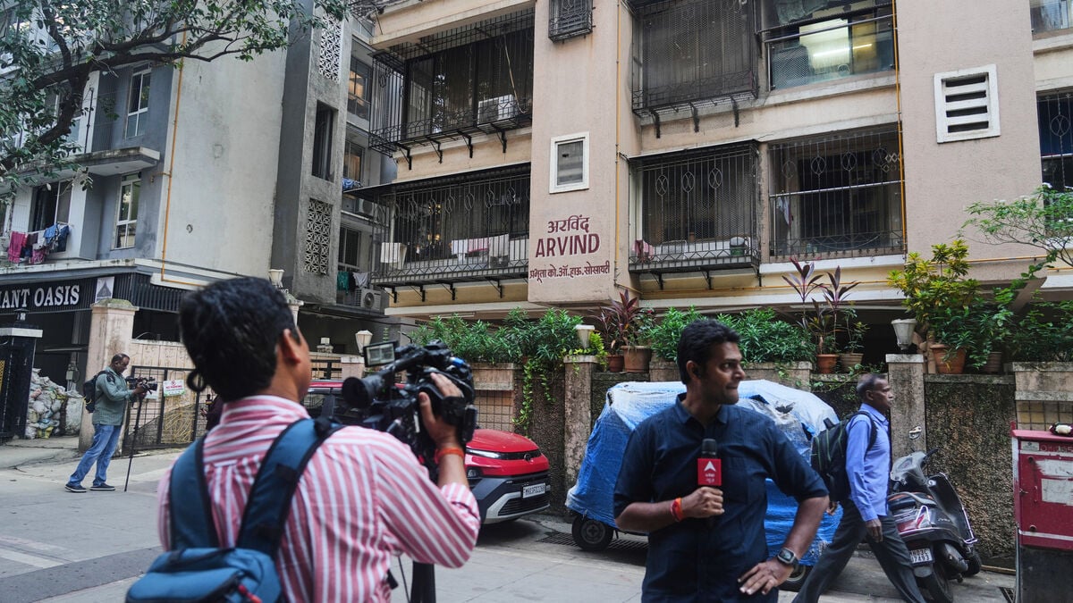 India and Israel praise injured pilot who stopped attempted cockpit attack on Tel Aviv flight