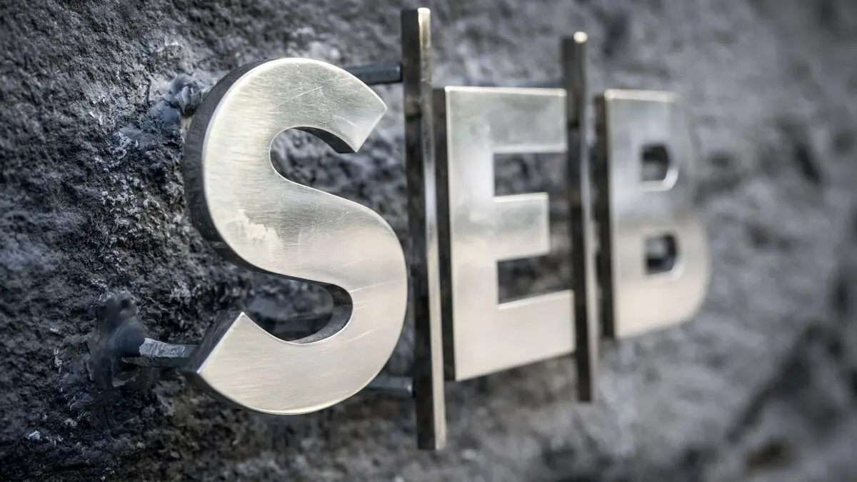 SEB tops expectations, launches new SEK 1.25 billion buyback programme