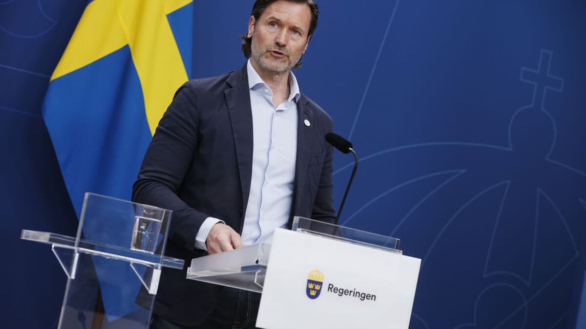 L: Better chance of passing school in prison