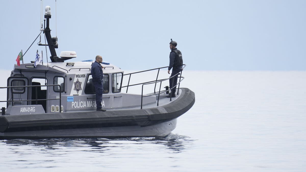 More than 20 migrants died on the way to Europe, thrown into the sea