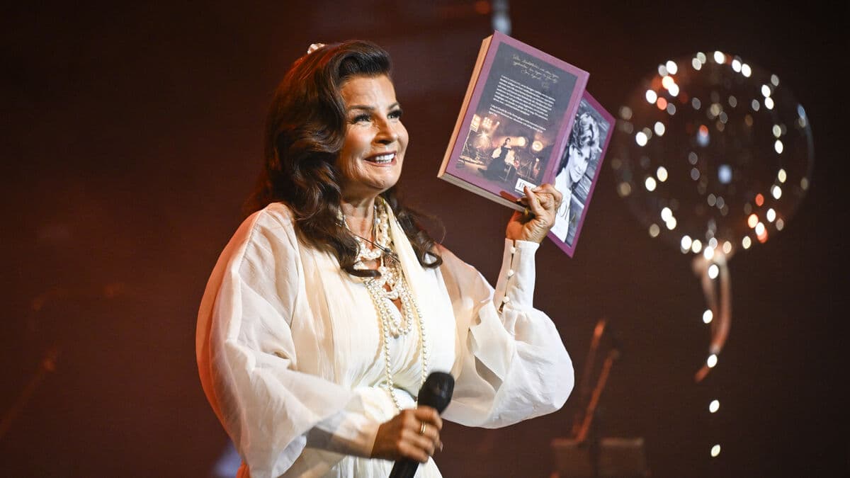 Carola Häggkvist celebrates 60th birthday with book release and concert in Stockholm