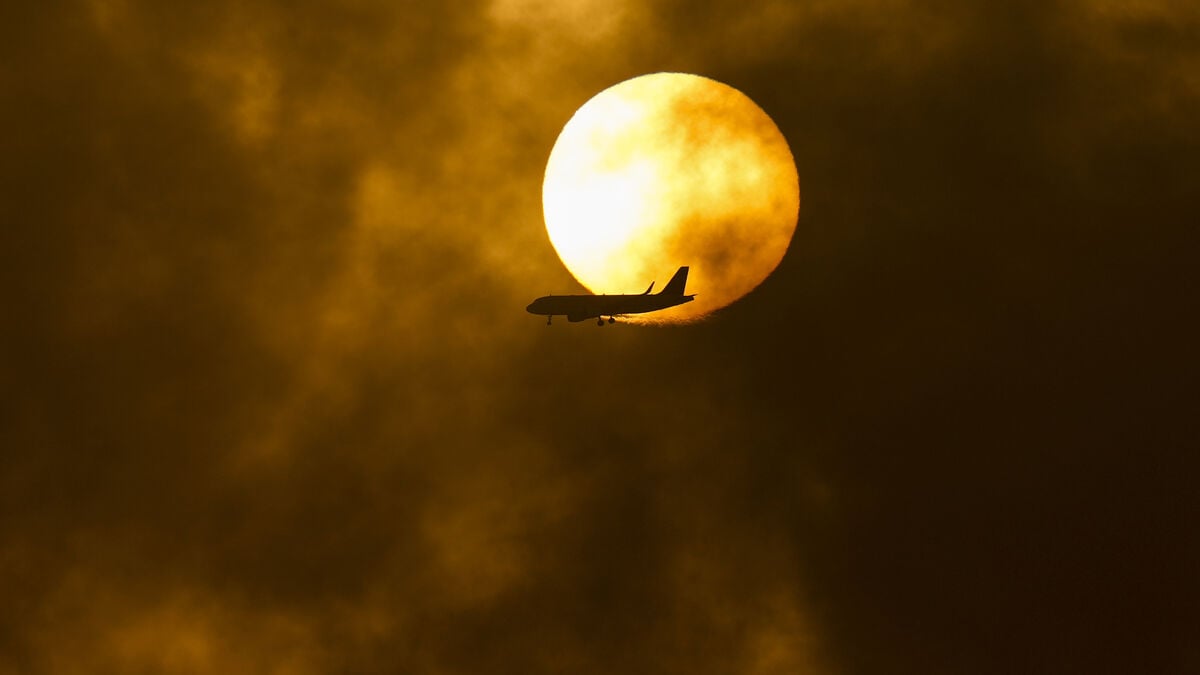 Airfares to and from Saudi Arabia surge 50% after Houthi attacks, report says