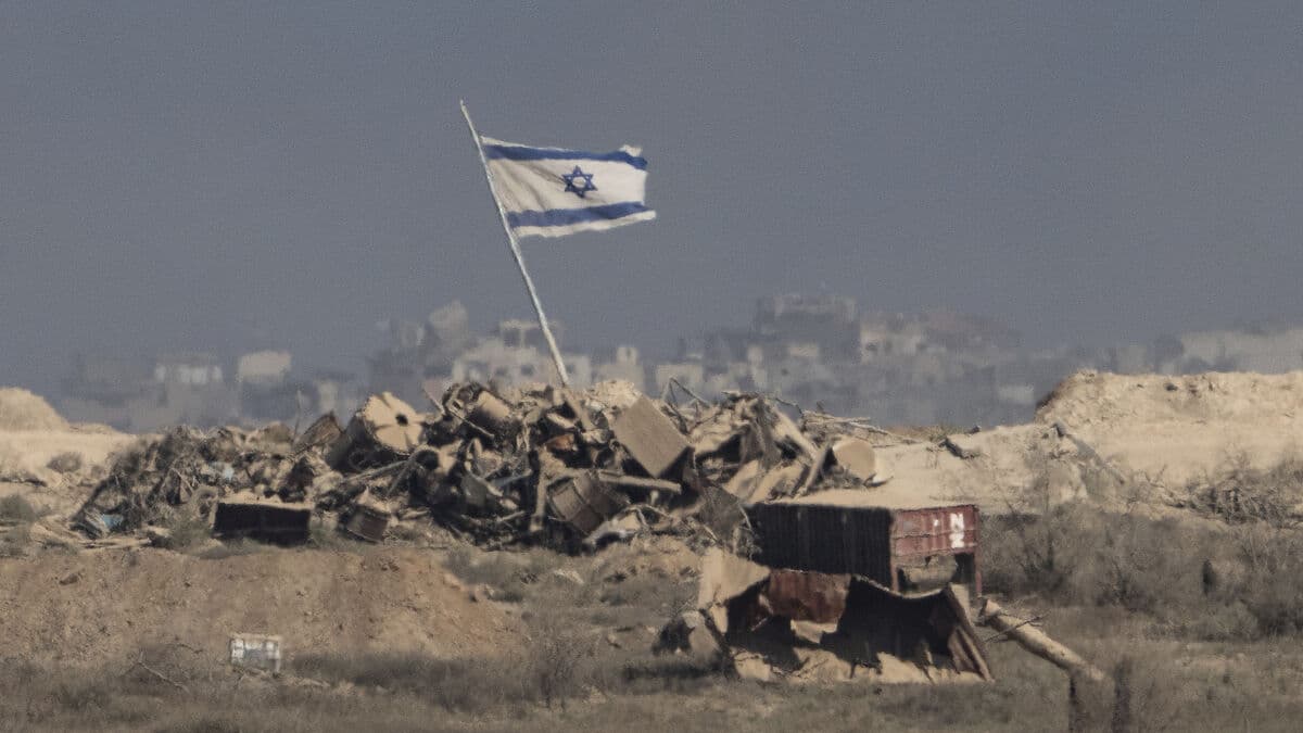 Israel Accused of Dumping Construction Waste in Gaza Strip