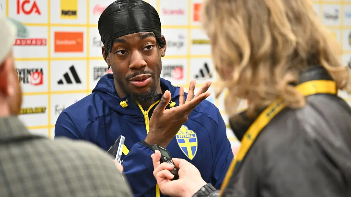 Elanga: Pain That Cannot Be Described After Knee-to-Knee Collision but Not Worried About World Cup