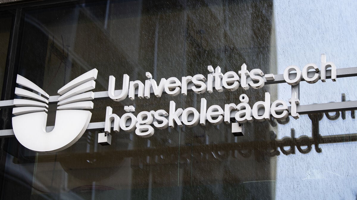 Only 1,000 people are allowed to take the Swedish citizenship test on August 15 this year