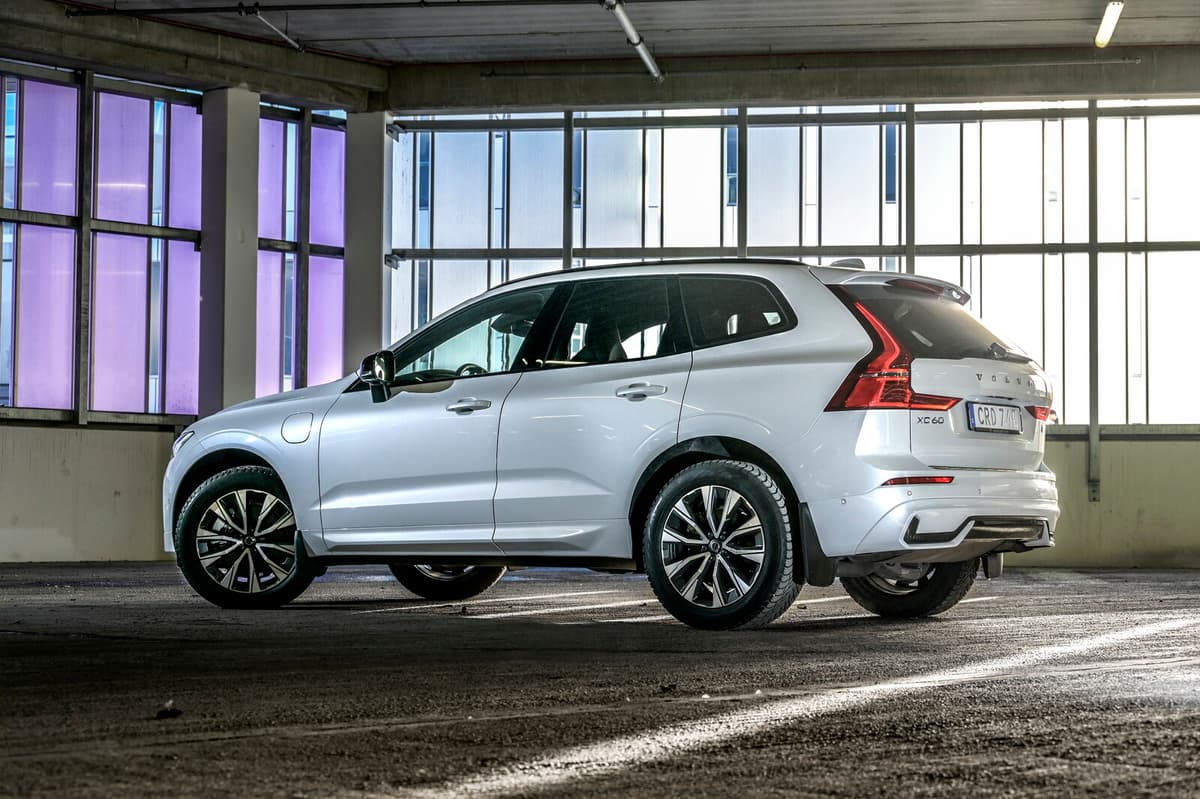 Volvo Recalls 73,000 Hybrids Over Fire Risk in Battery Charging