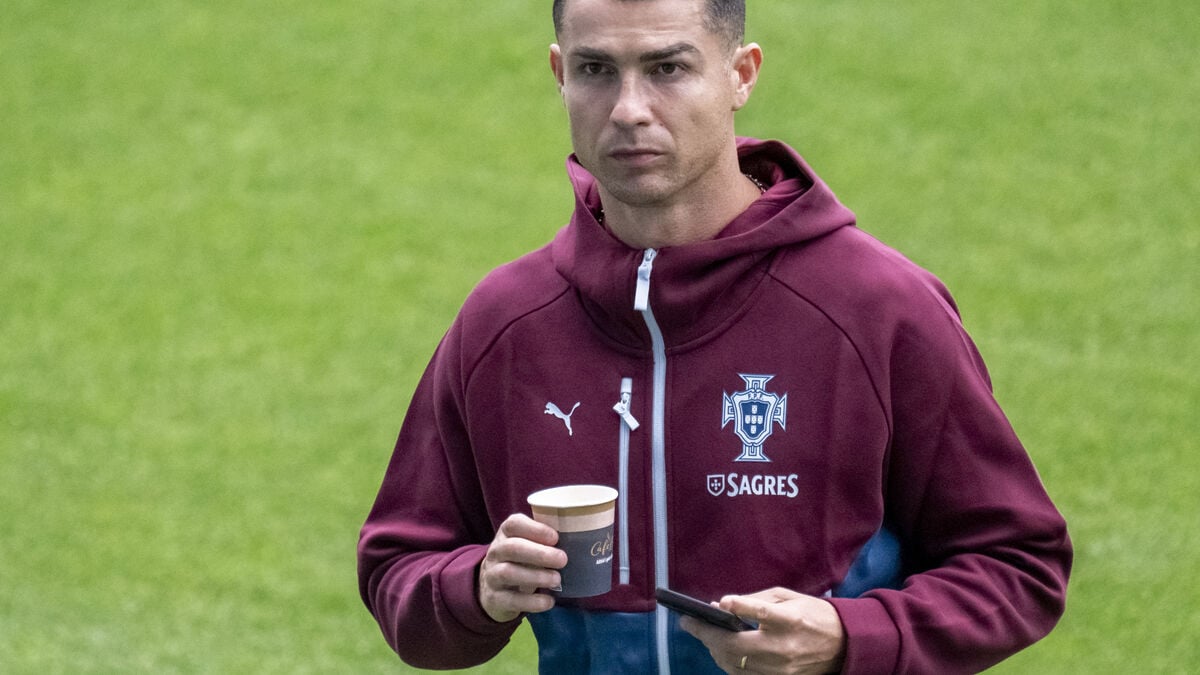 Cristiano Ronaldo criticizes Portugal coach but leaves door open to national team return