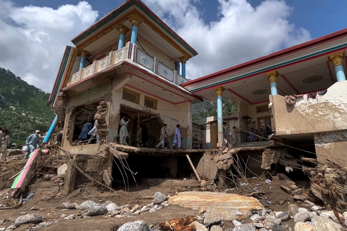 Nearly 400 Dead as Monsoon Floods Devastate Northern Pakistan