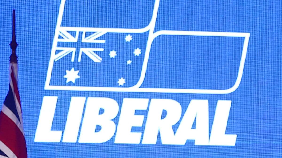 Australian politician admits sending text saying his job is boring, denies message was to prostitute