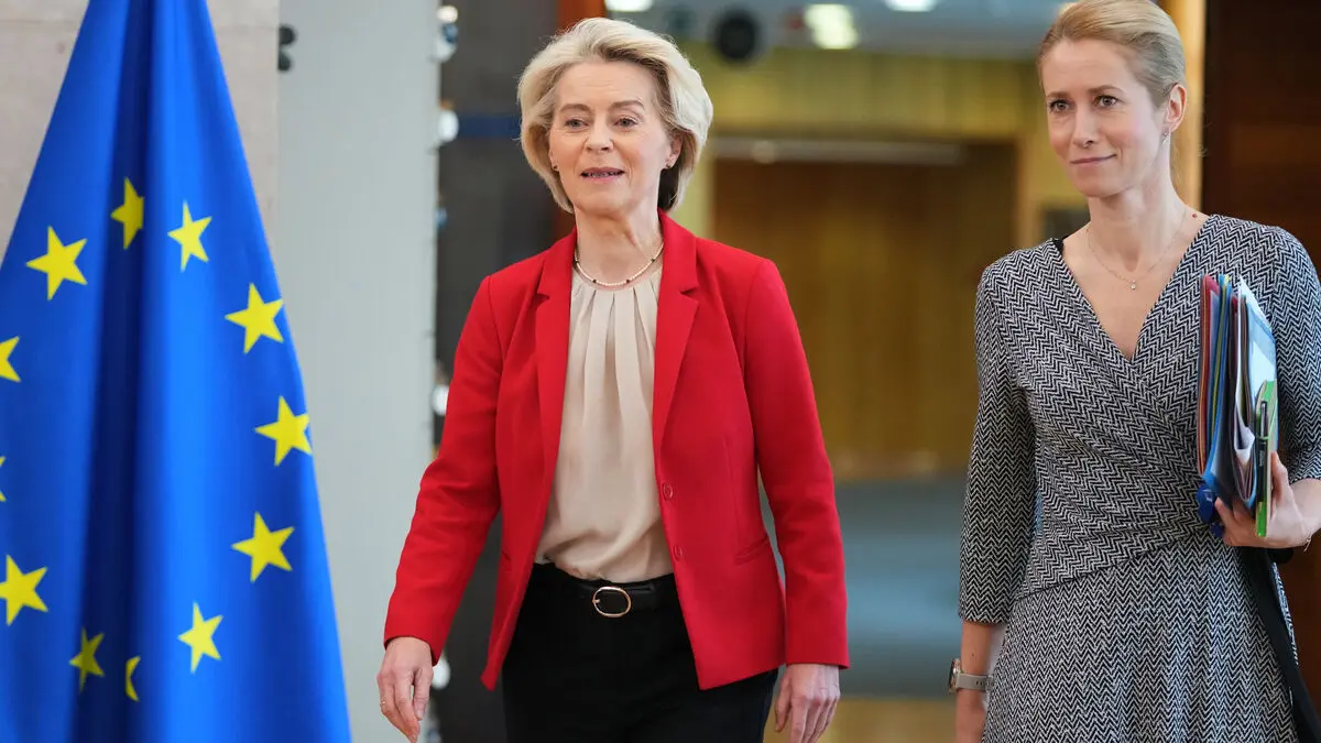 EU summit clash over who should control foreign policy reform