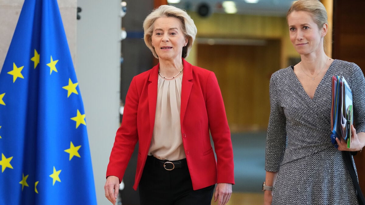 EU summit clash over who should control foreign policy reform