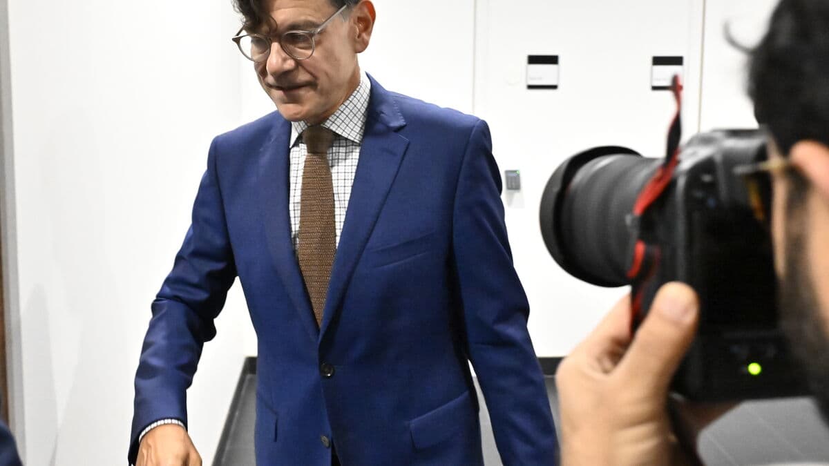 Trial for Ex-Security Adviser Landerholm Set After Next Election