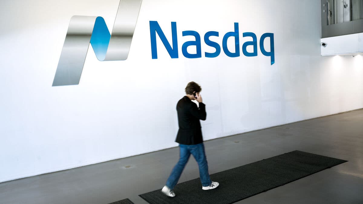 Stock market falls - Saab rises after French order
