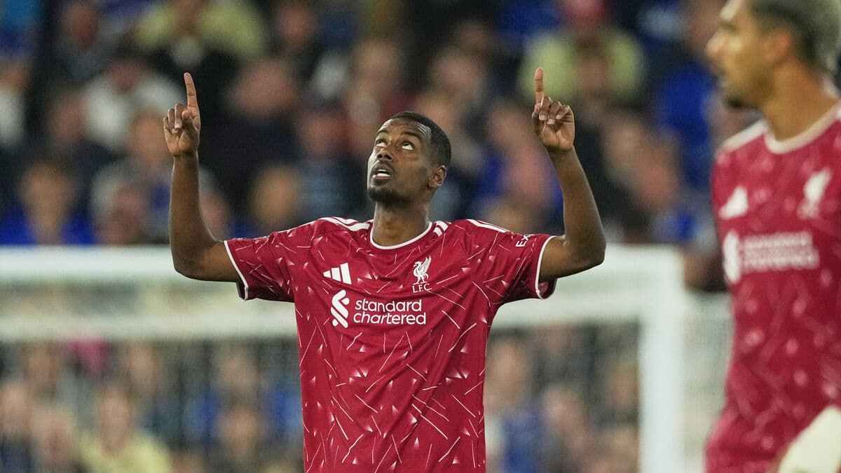 Isak scores twice in nine minutes as Liverpool lead Ipswich