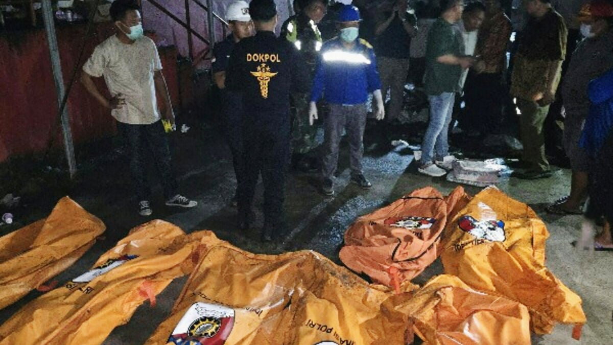Fire in nursing home in Manado, Indonesia - 16 dead