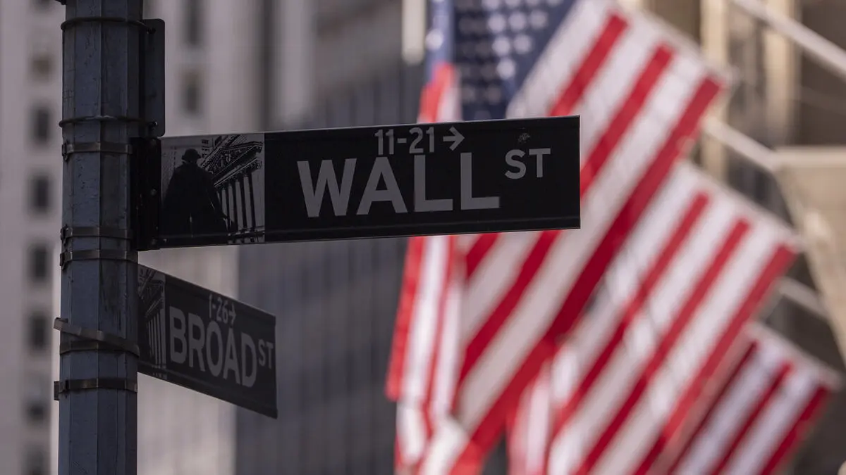 Wall Street starts the trading week higher