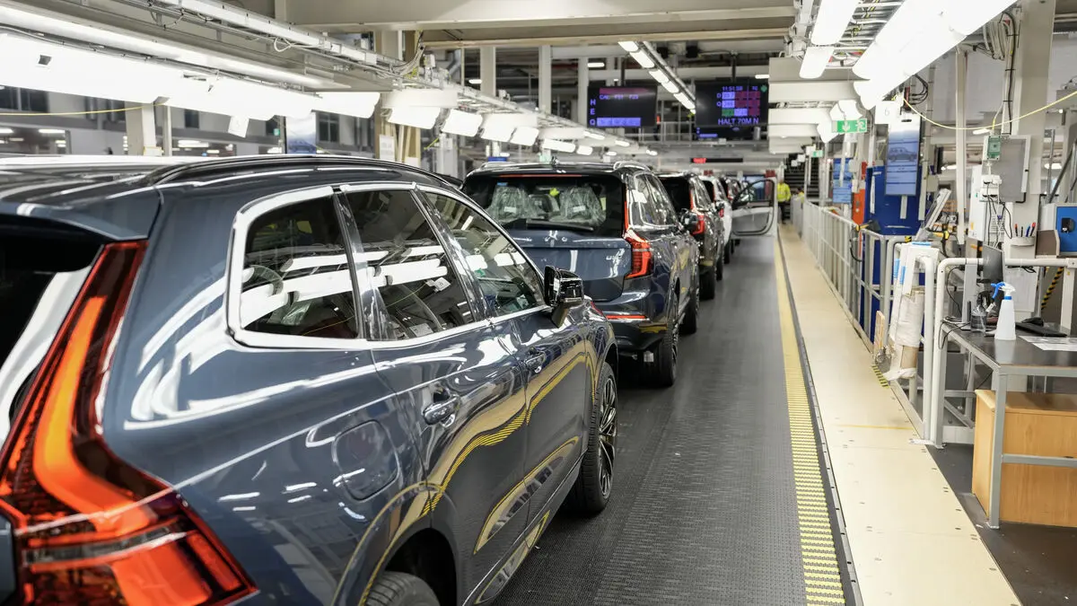 Volvo Cars sales fall 4% as China slows, Europe stays stable