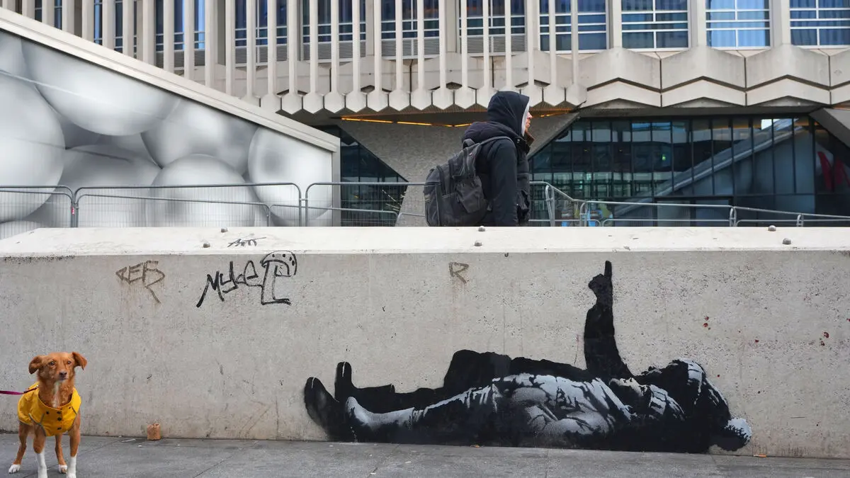 After speculation, new Banksy painting appears in London