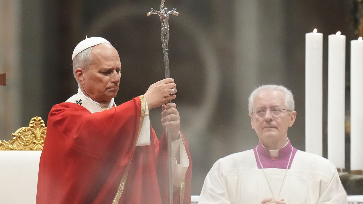Pope Leo urges Putin to declare ceasefire in Ukraine war during phone call