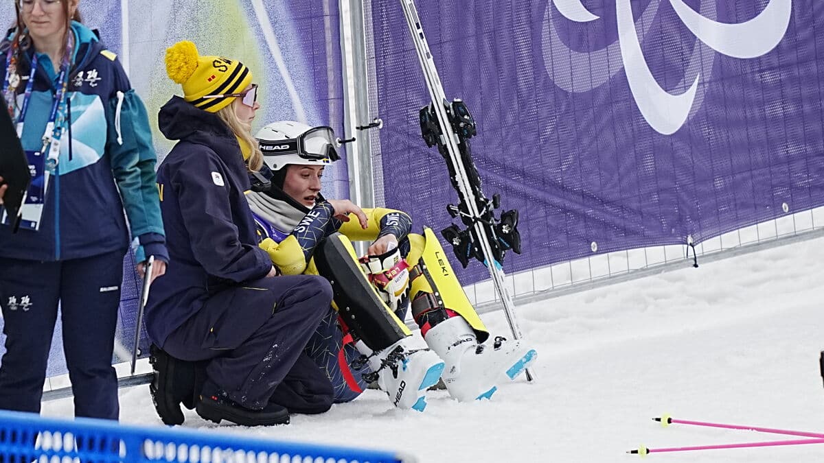 Årsjö in tears after missing out on women's slalom medal at Paralympics