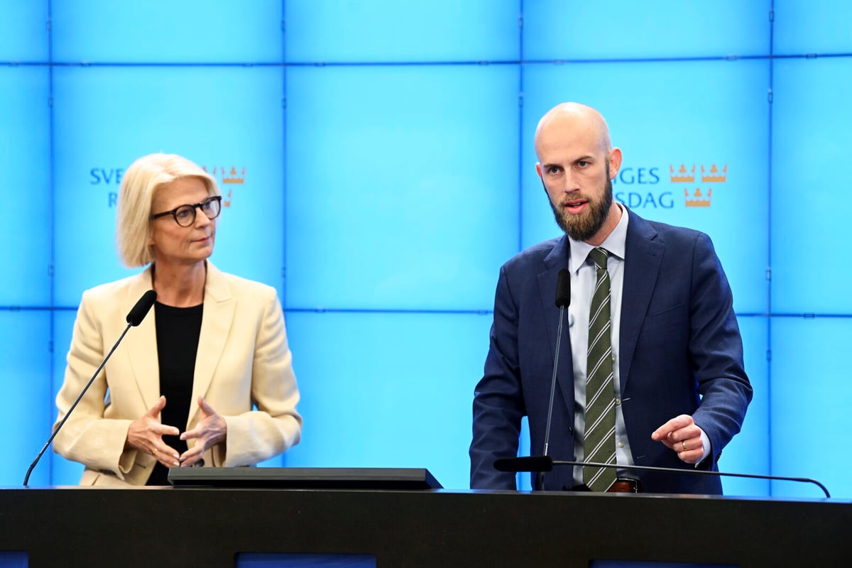 Ministers' Secret Addresses Accidentally Disclosed by Riksdag Administration