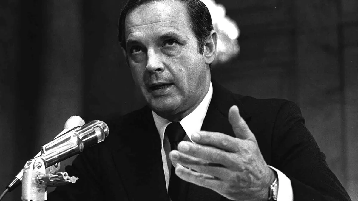 Alexander Butterfield, crucial Watergate source, dead at 99