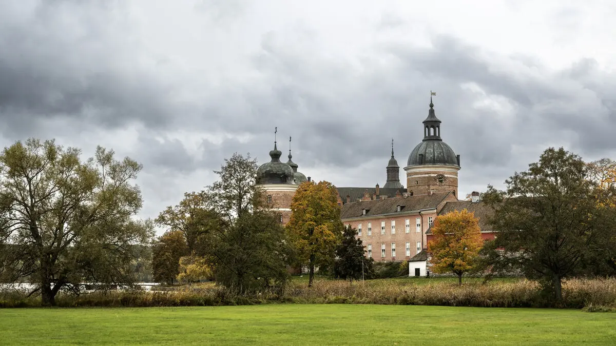 Neglected maintenance of cultural and historical properties