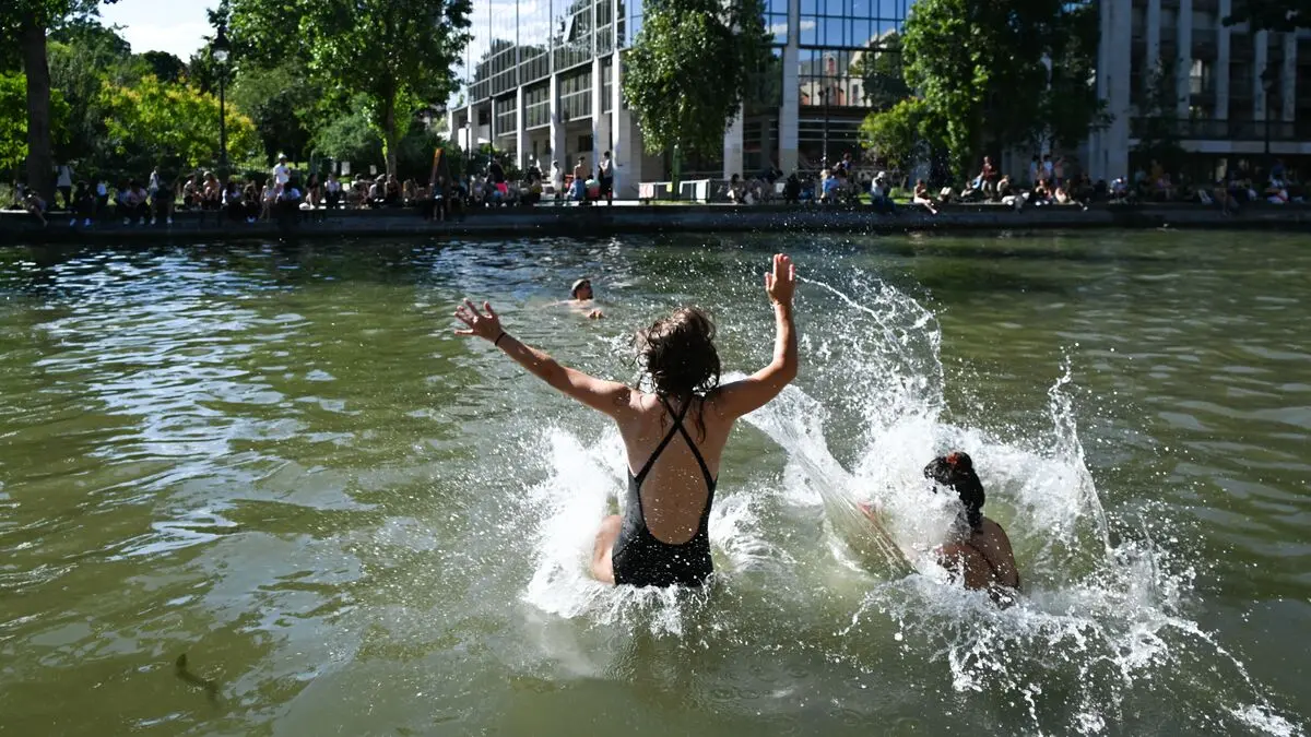 Extreme heat warnings issued in parts of Europe with temperatures up to 40°C