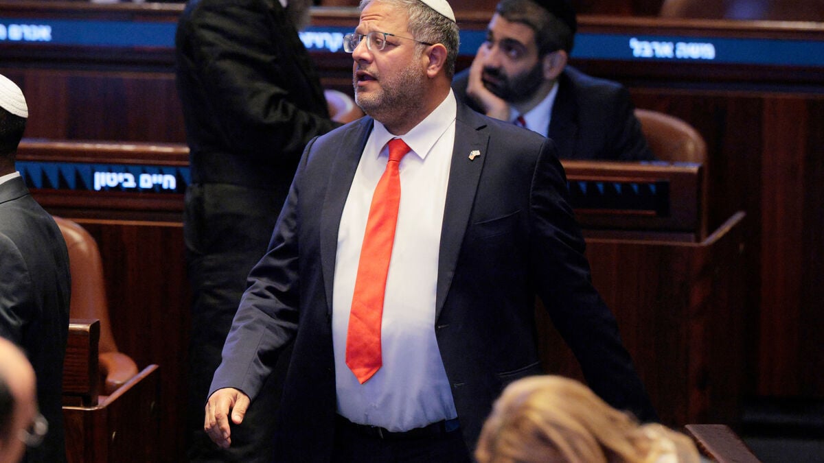 Israeli minister banned from entering France
