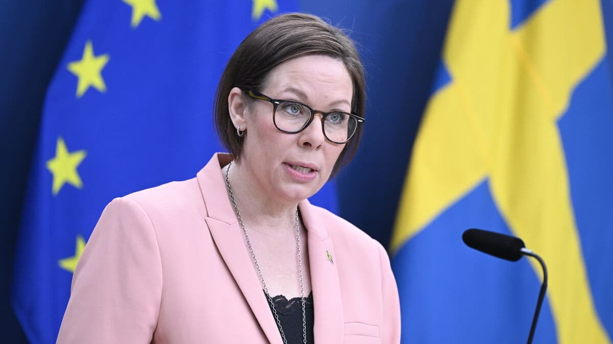 Foreign Minister: Sweden is considering chartering flights to help stranded Swedes in the Middle East