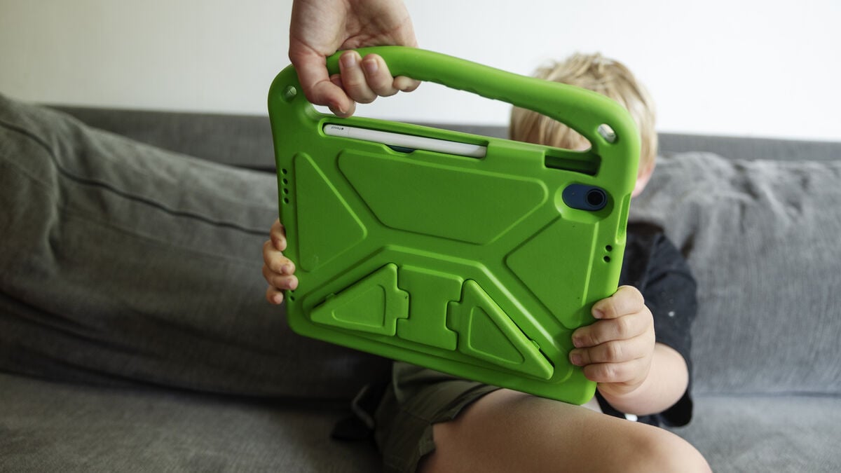 Only 20% of One-Year-Olds Meet Screen Time Guidelines, Study Finds